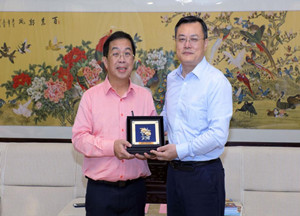 Malaysian Special Envoy to China Visits XMU